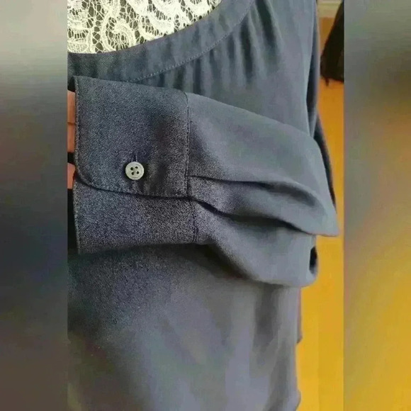 Banana Republic Navy Blue Long Sleeve Crewneck Pullover Blouse Medium Petite - Picture 3 of 12